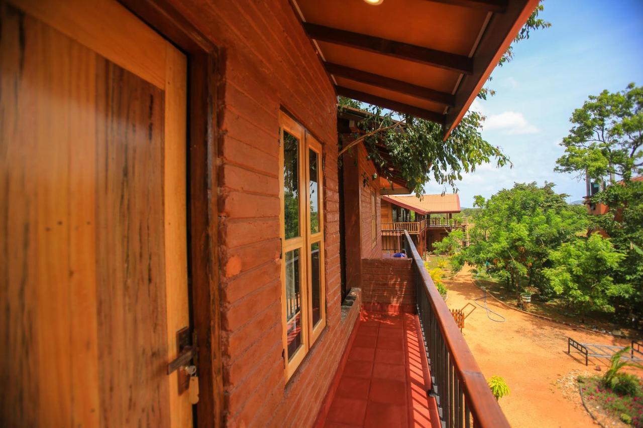 Jungle Hut Resort Sigiriya Exterior foto